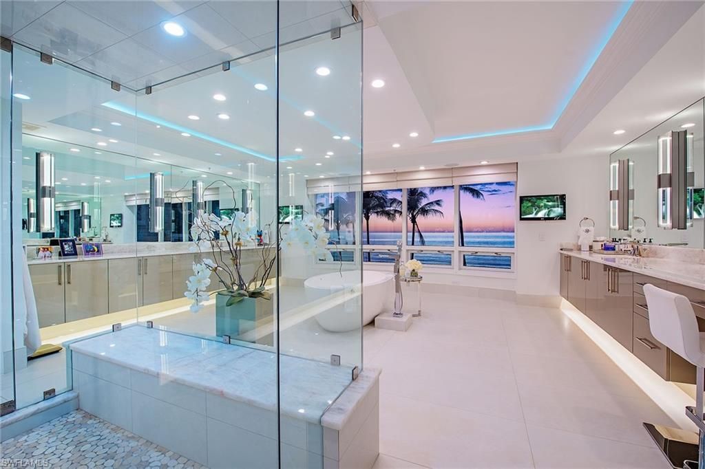 9235 Gulf Shore Dr, Unit TL2, Naples, FL 34108 Photo