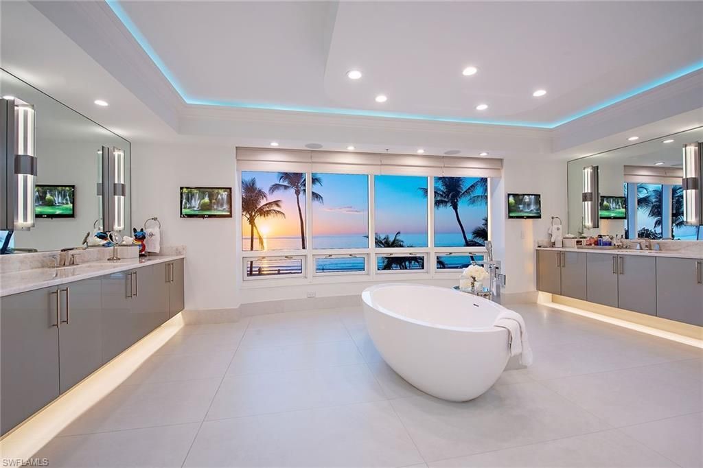 9235 Gulf Shore Dr, Unit TL2, Naples, FL 34108 Photo