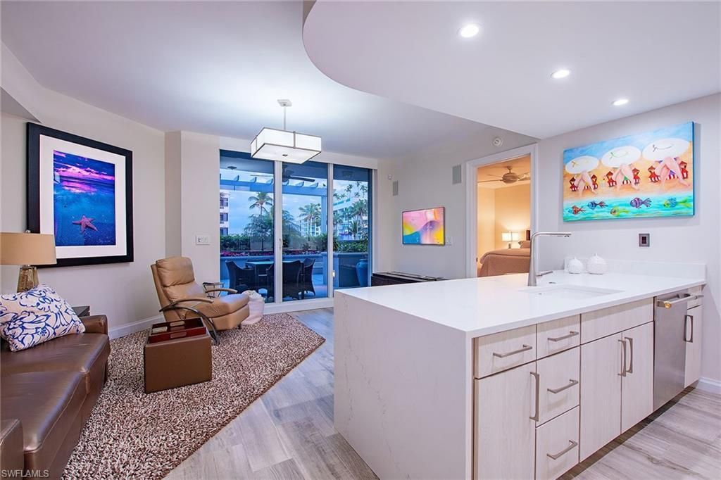 9235 Gulf Shore Dr, Unit TL2, Naples, FL 34108 Photo