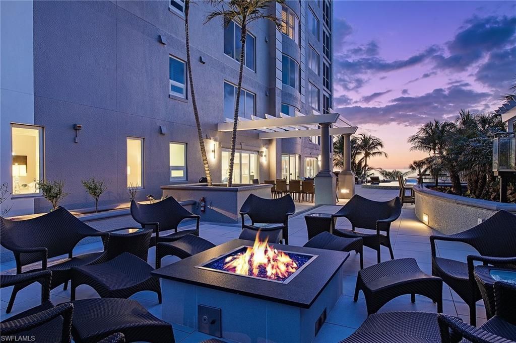 9235 Gulf Shore Dr, Unit TL2, Naples, FL 34108 Photo