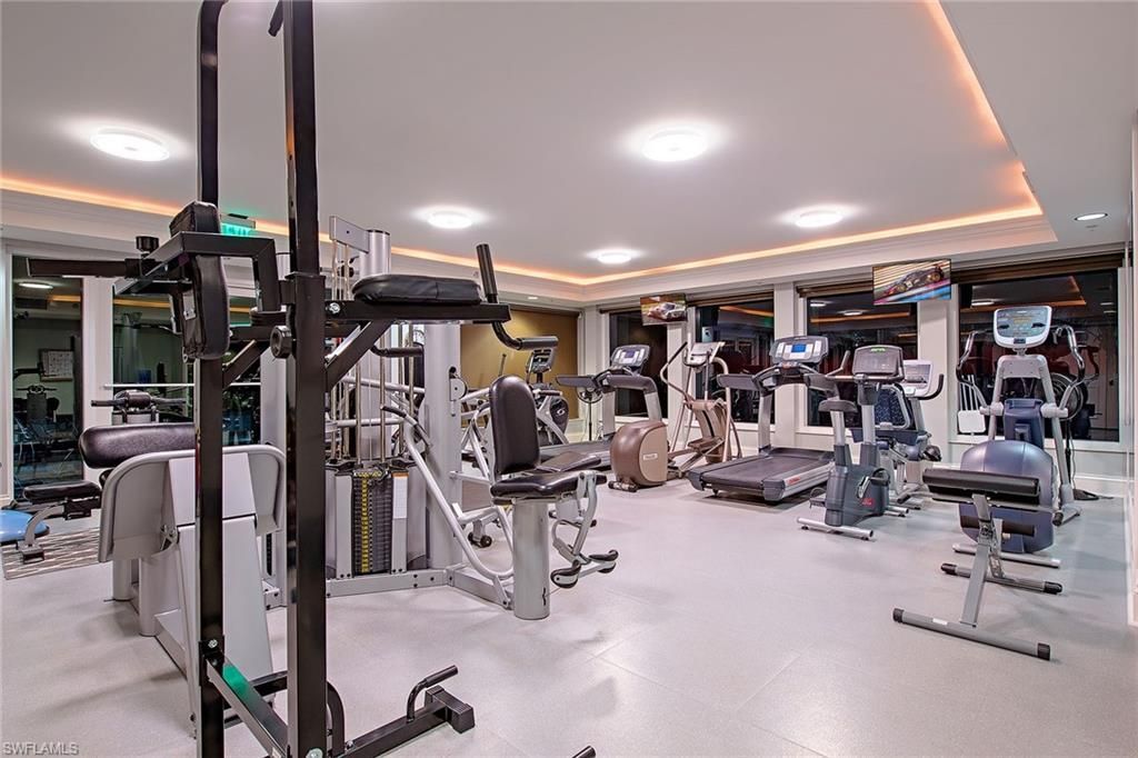 9235 Gulf Shore Dr, Unit TL2, Naples, FL 34108 Photo