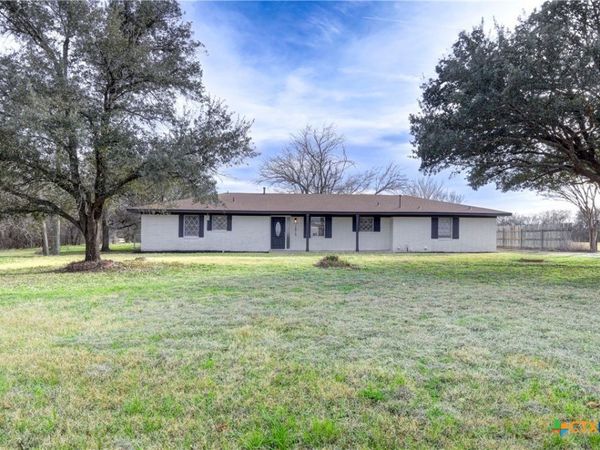 1513 W Main Street, Little River Academy, TX 76554