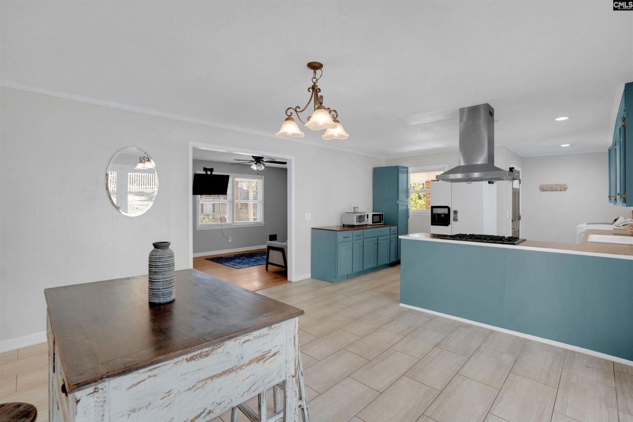 131 Laurel Drive  Photo 4