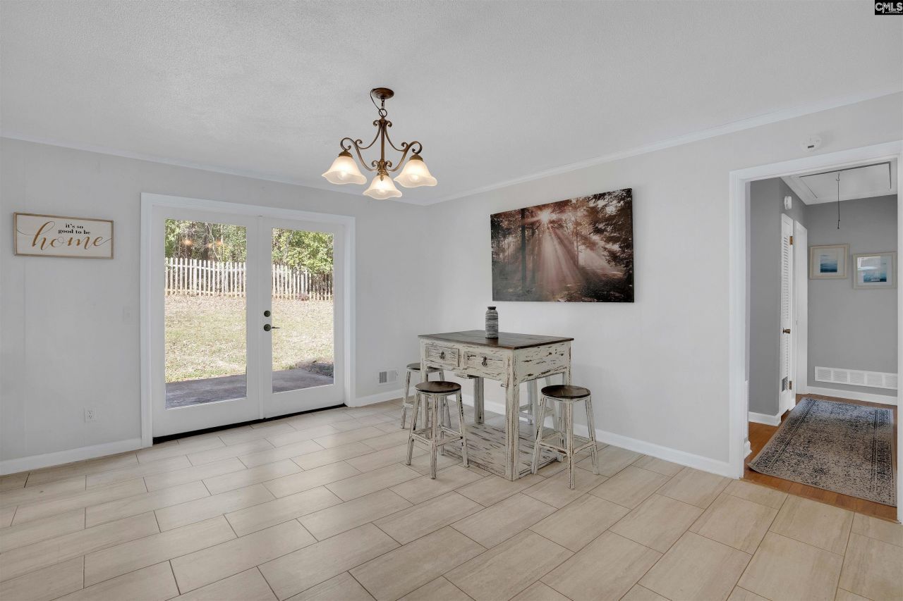 131 Laurel Drive  Photo 6