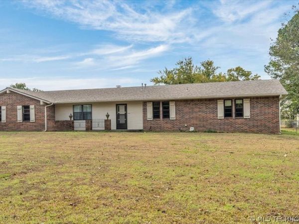 7212 E Battenfield Drive, Claremore, OK 74019