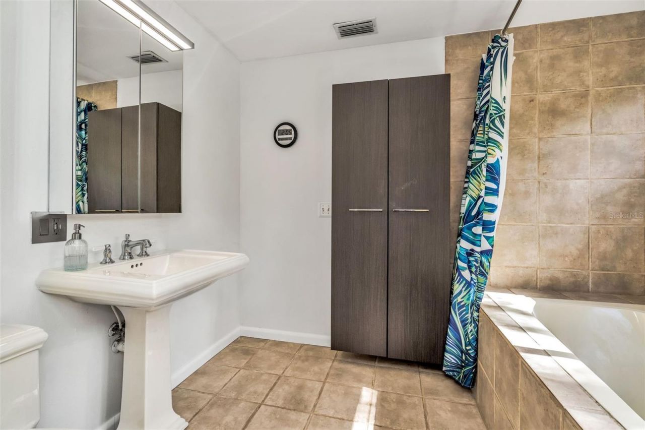 12211 Twin Branch Acres Road, Tampa, FL 33626 Photo