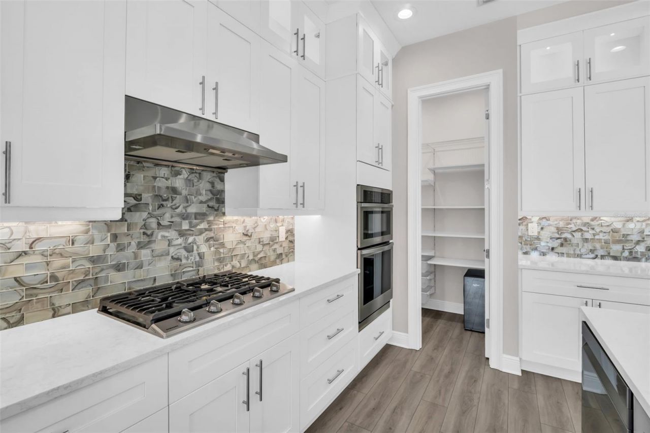 11 Franklin Court S, Unit C, Saint Petersburg, FL 33711 Photo