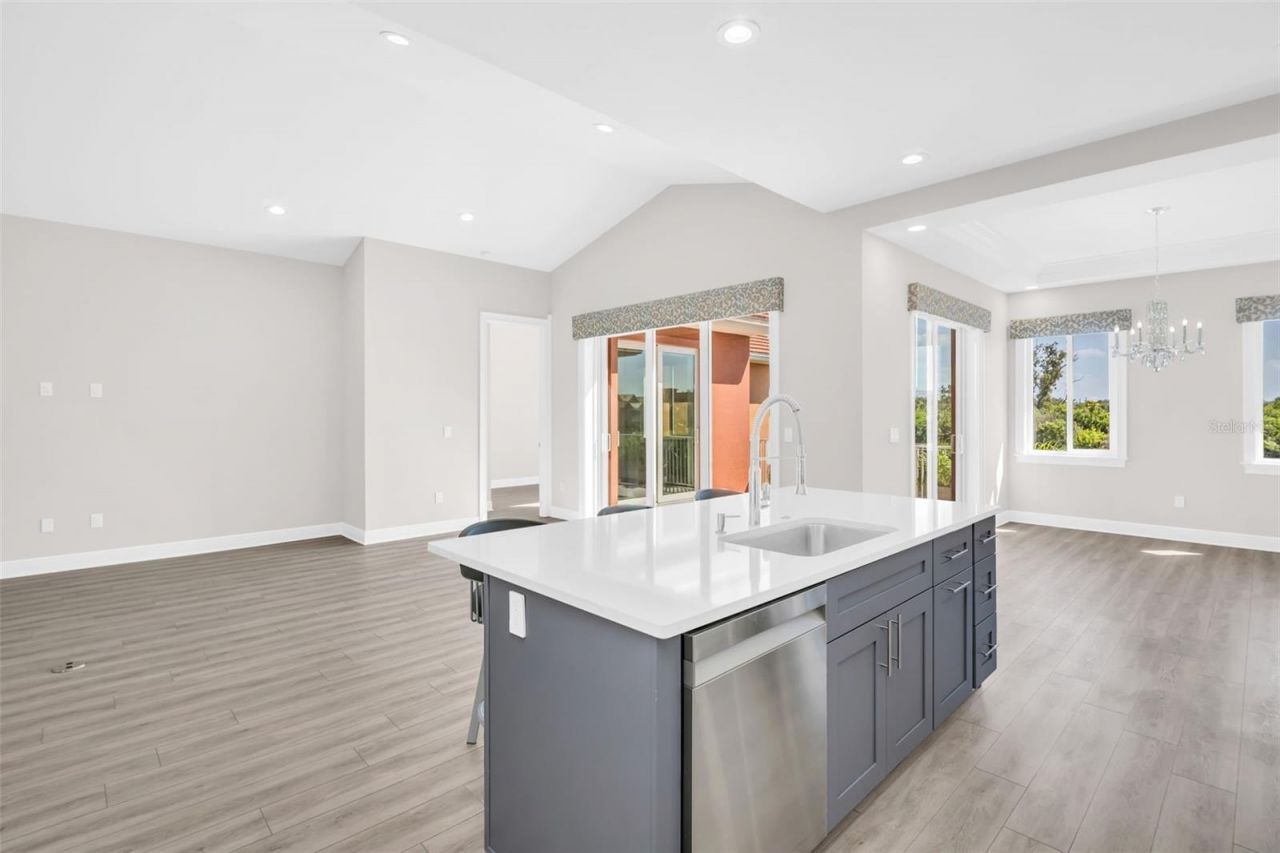 11 Franklin Court S, Unit C, Saint Petersburg, FL 33711 Photo