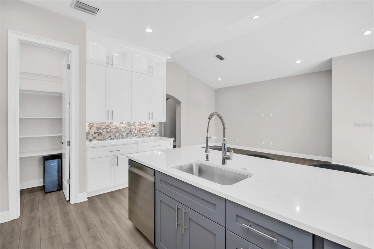 11 Franklin Court S, Unit C, Saint Petersburg, FL 33711 Photo