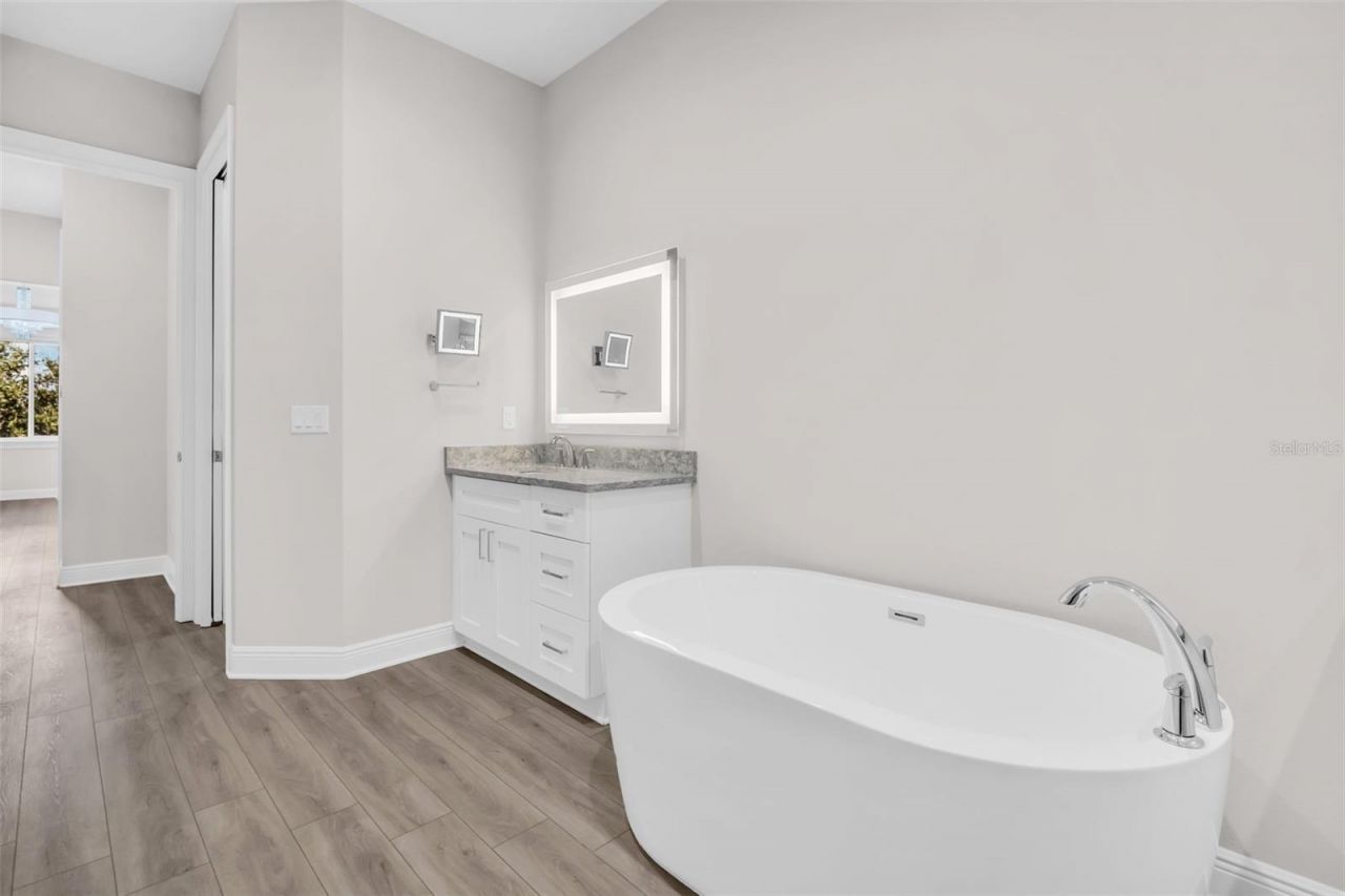 11 Franklin Court S, Unit C, Saint Petersburg, FL 33711 Photo