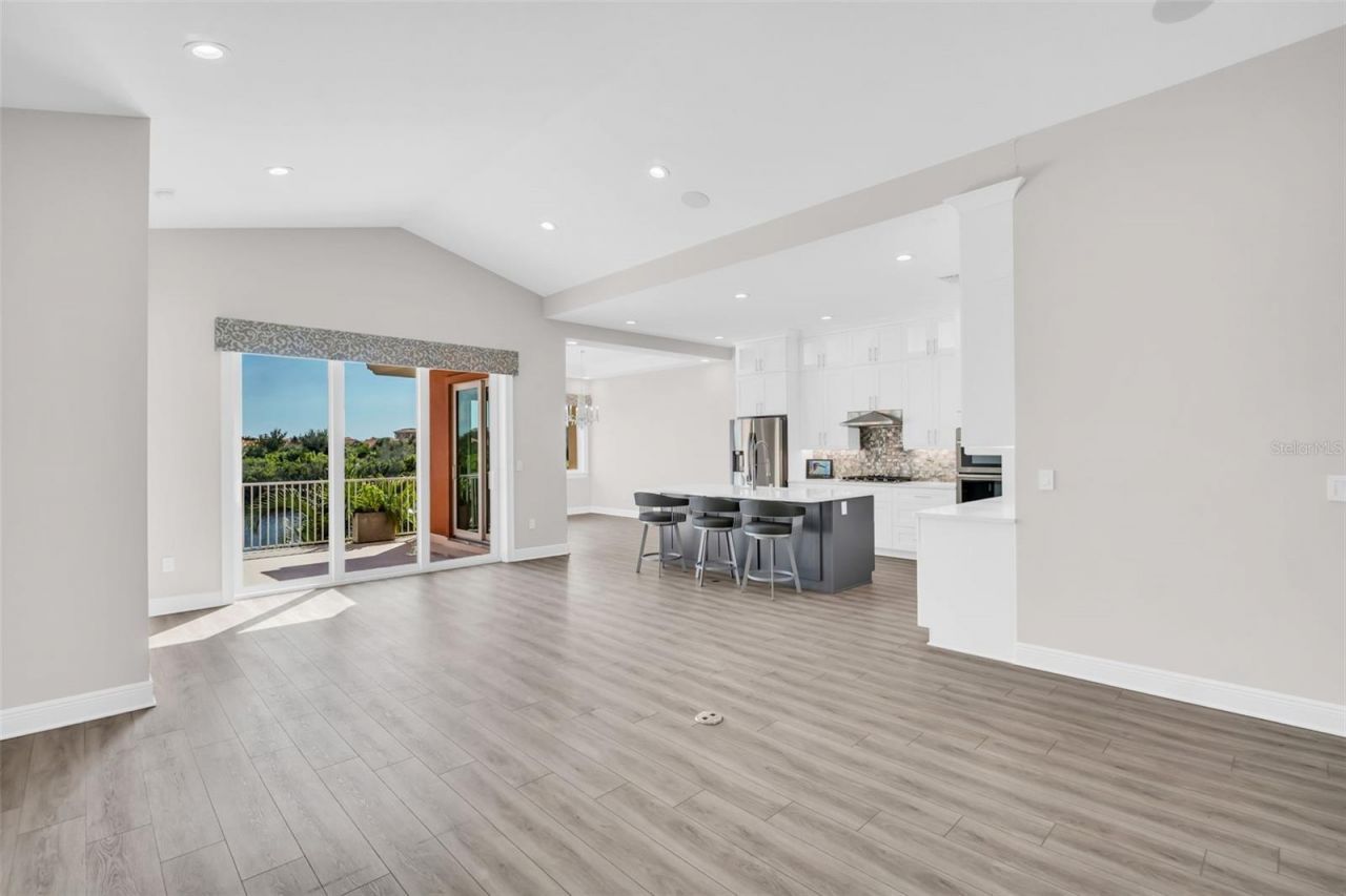 11 Franklin Court S, Unit C, Saint Petersburg, FL 33711 Photo