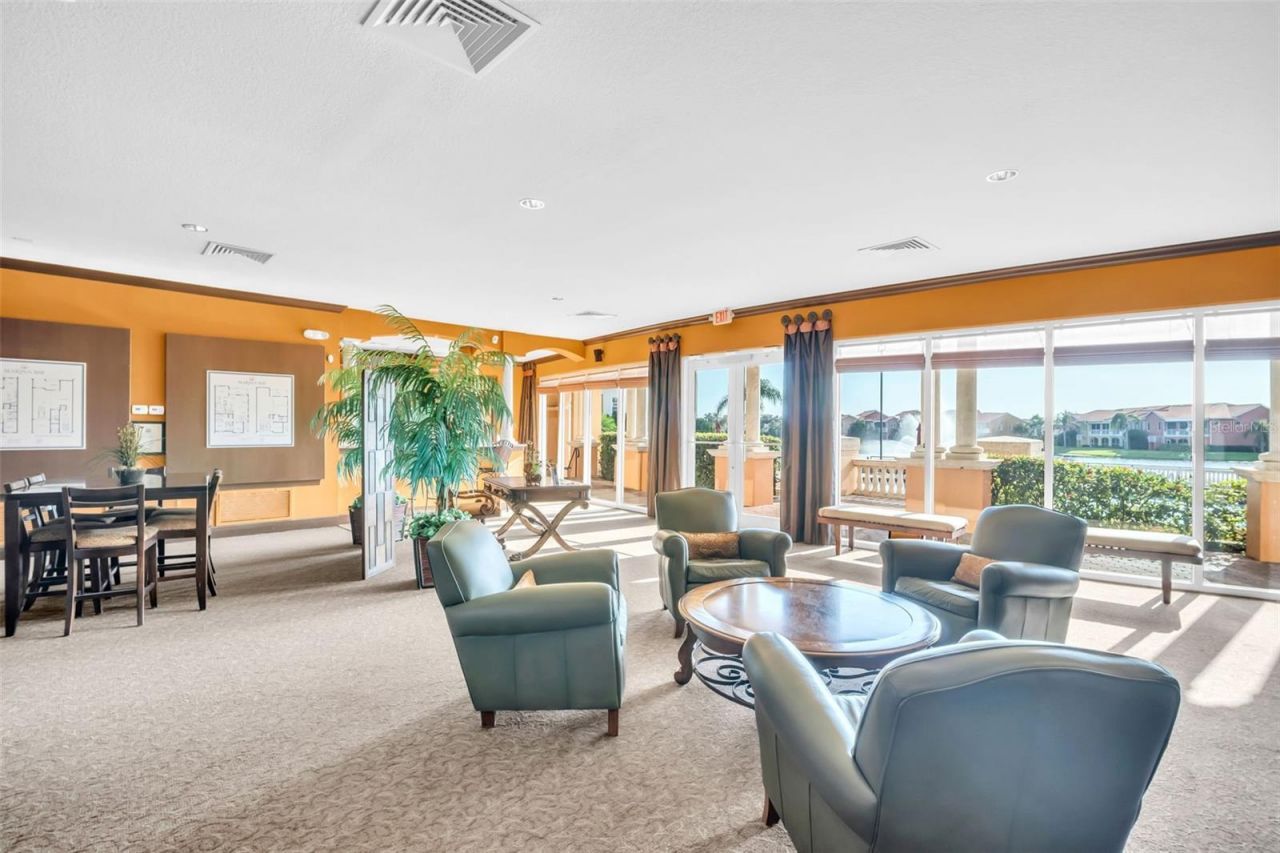 11 Franklin Court S, Unit C, Saint Petersburg, FL 33711 Photo