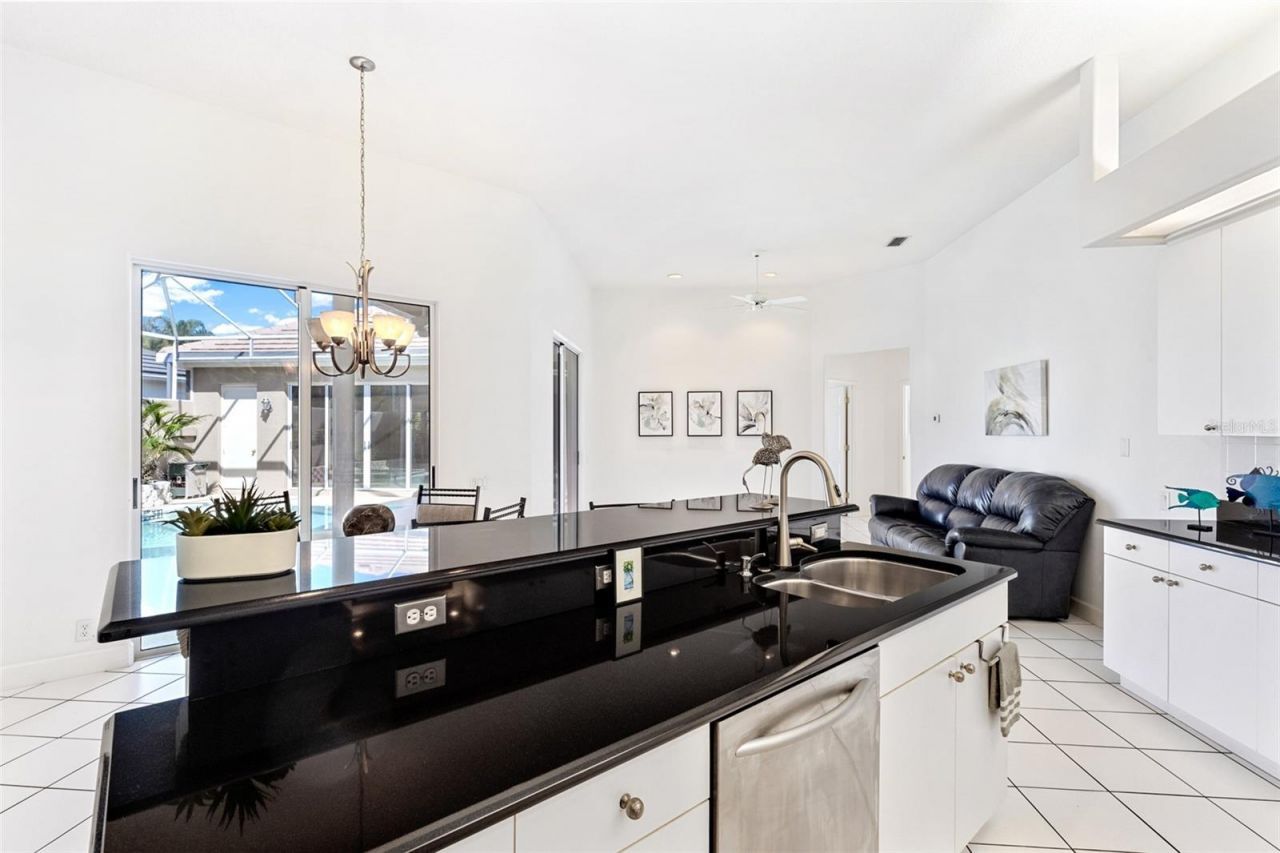 8732 54th Avenue E, Bradenton, FL 34211 Photo