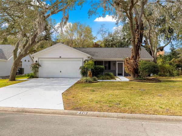 210 PALERMO PLACE, LADY LAKE, FL 32159