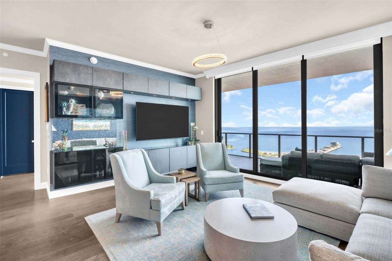 100 1st Avenue N, Unit 3404, Saint Petersburg, FL 33701 Photo