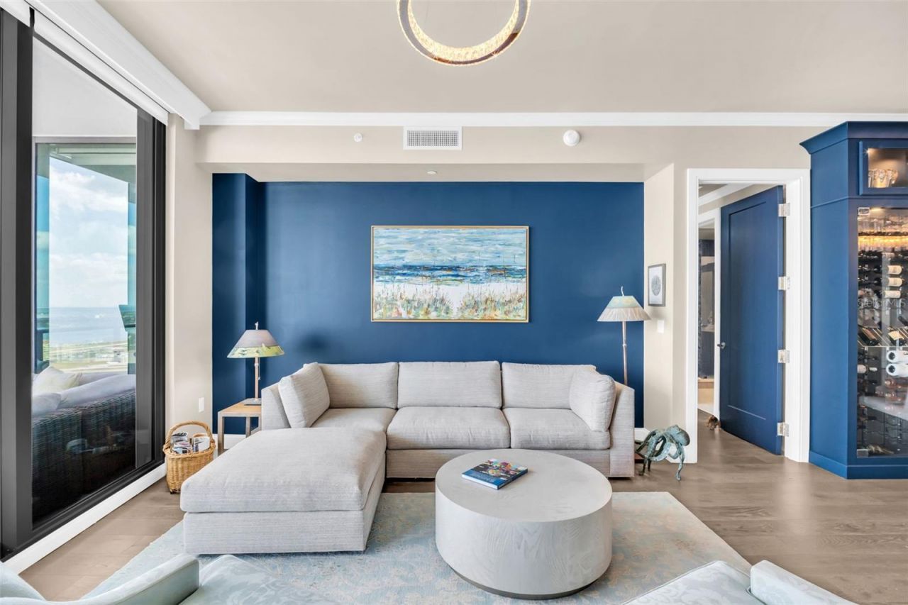 100 1st Avenue N, Unit 3404, Saint Petersburg, FL 33701 Photo