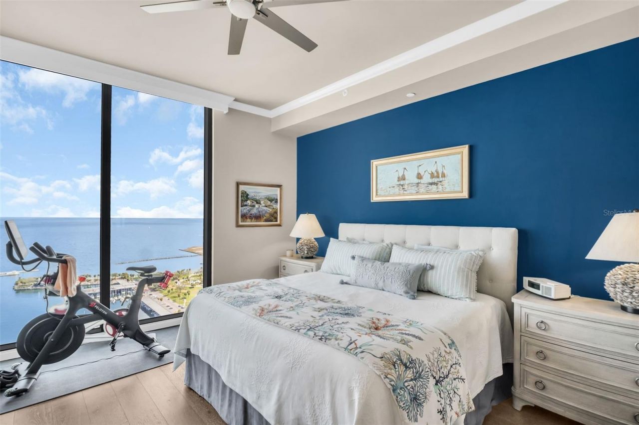 100 1st Avenue N, Unit 3404, Saint Petersburg, FL 33701 Photo