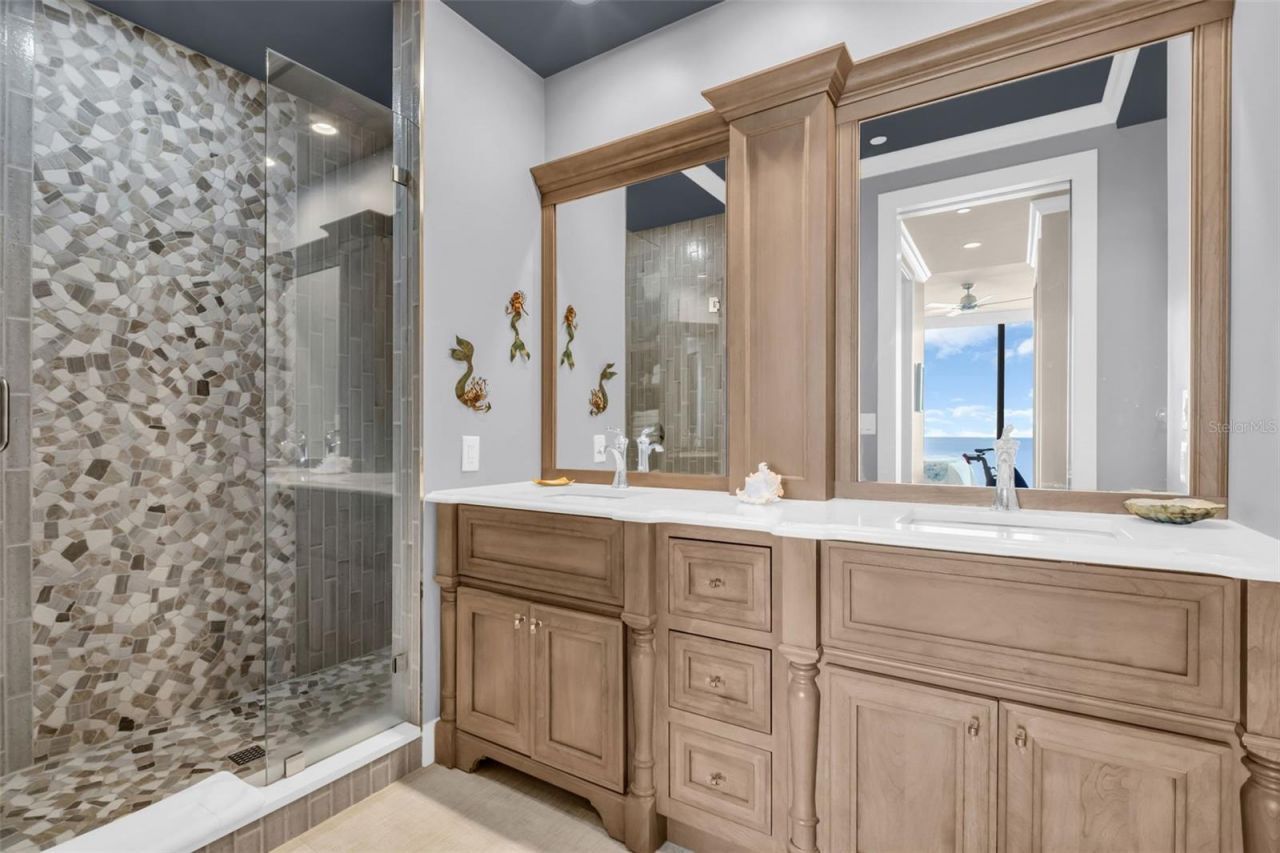 100 1st Avenue N, Unit 3404, Saint Petersburg, FL 33701 Photo