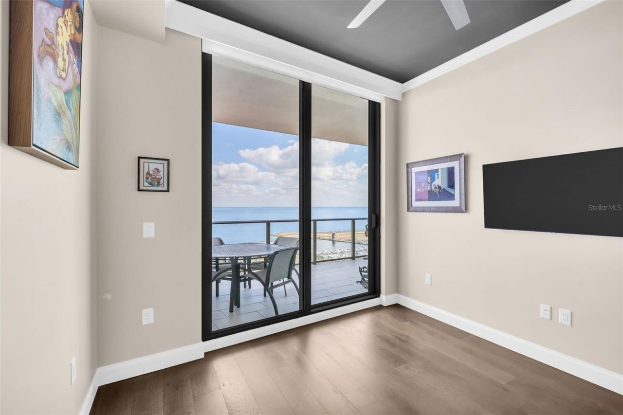 100 1st Avenue N, Unit 3404, Saint Petersburg, FL 33701 Photo