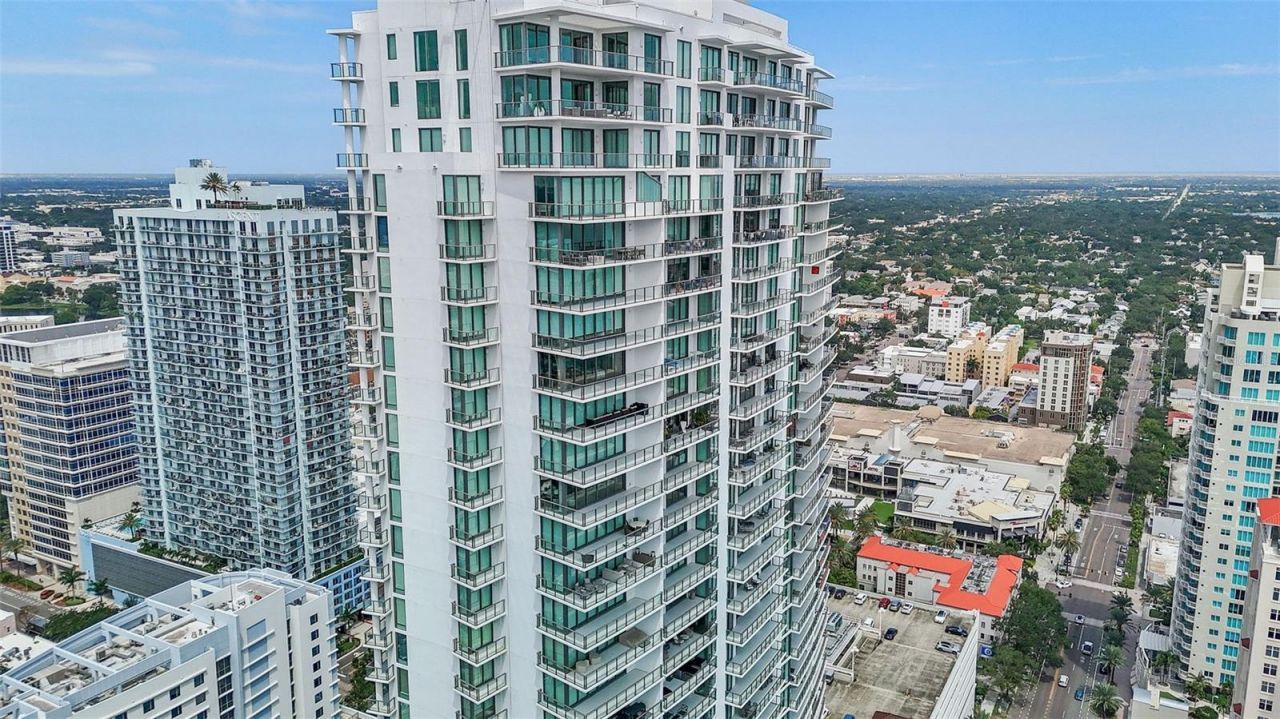 100 1st Avenue N, Unit 3404, Saint Petersburg, FL 33701 Photo