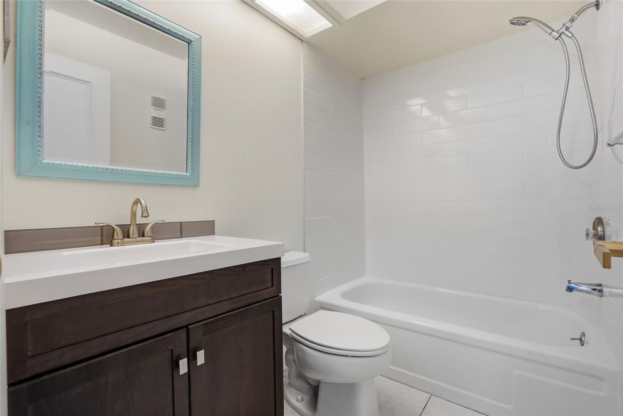 2682 Sabal Springs Circle, Unit 204, Clearwater, FL 33761 Photo