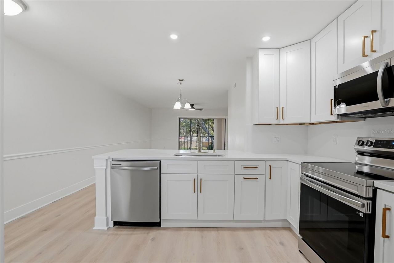 2682 Sabal Springs Circle, Unit 204, Clearwater, FL 33761 Photo