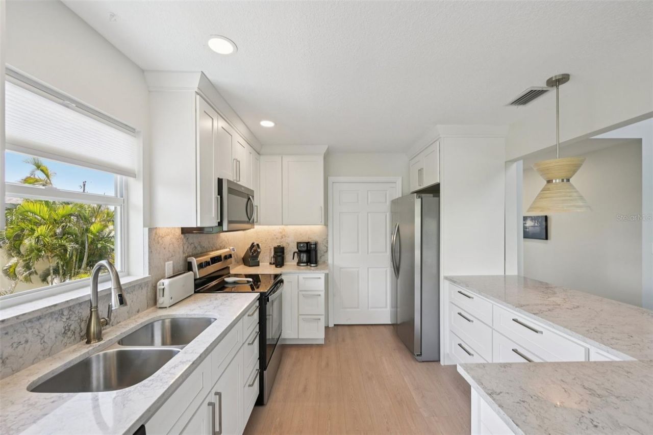 108 Pelican Drive, Anna Maria, FL 34216 Photo