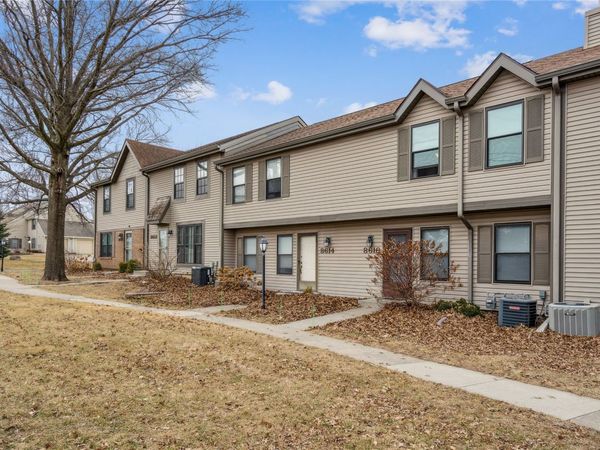 8616 Alpine Drive, Unit C, Urbandale, IA 50322