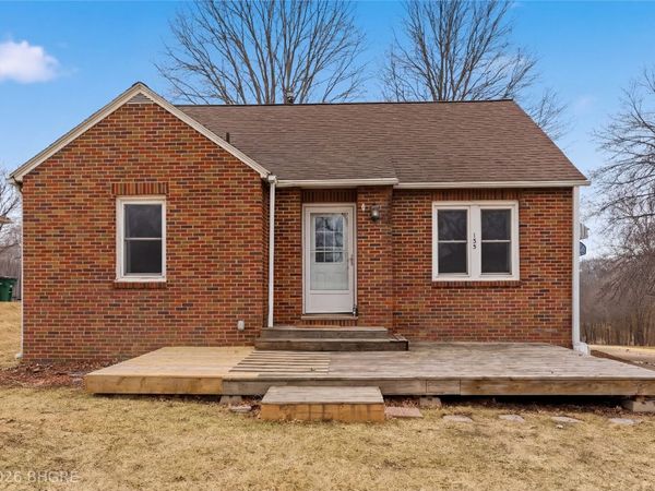 135 Park Street, Carlisle, IA 50047