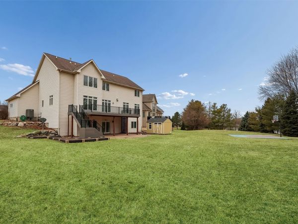 15701 Brookshire Drive, Urbandale, IA 50323