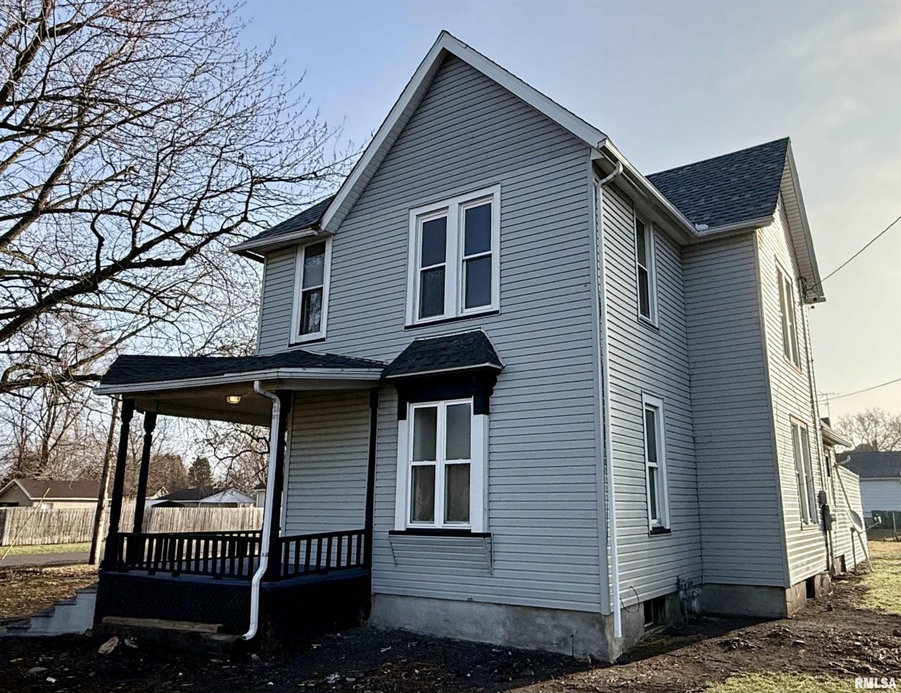 1021 S Chambers Street, Galesburg, IL 61401 Main Photo