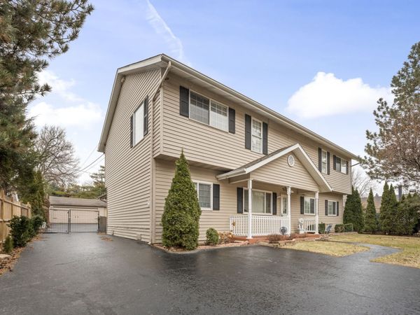 2819 Sun Valley Drive, Cary, IL 60013