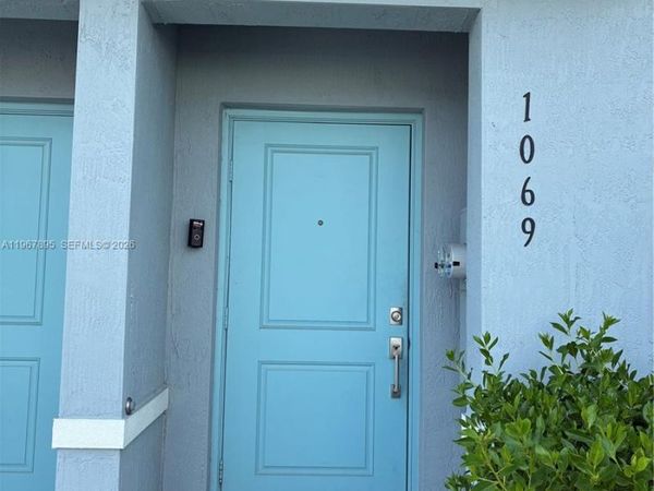 1069 NW 4th Ter , Florida City, FL 33034