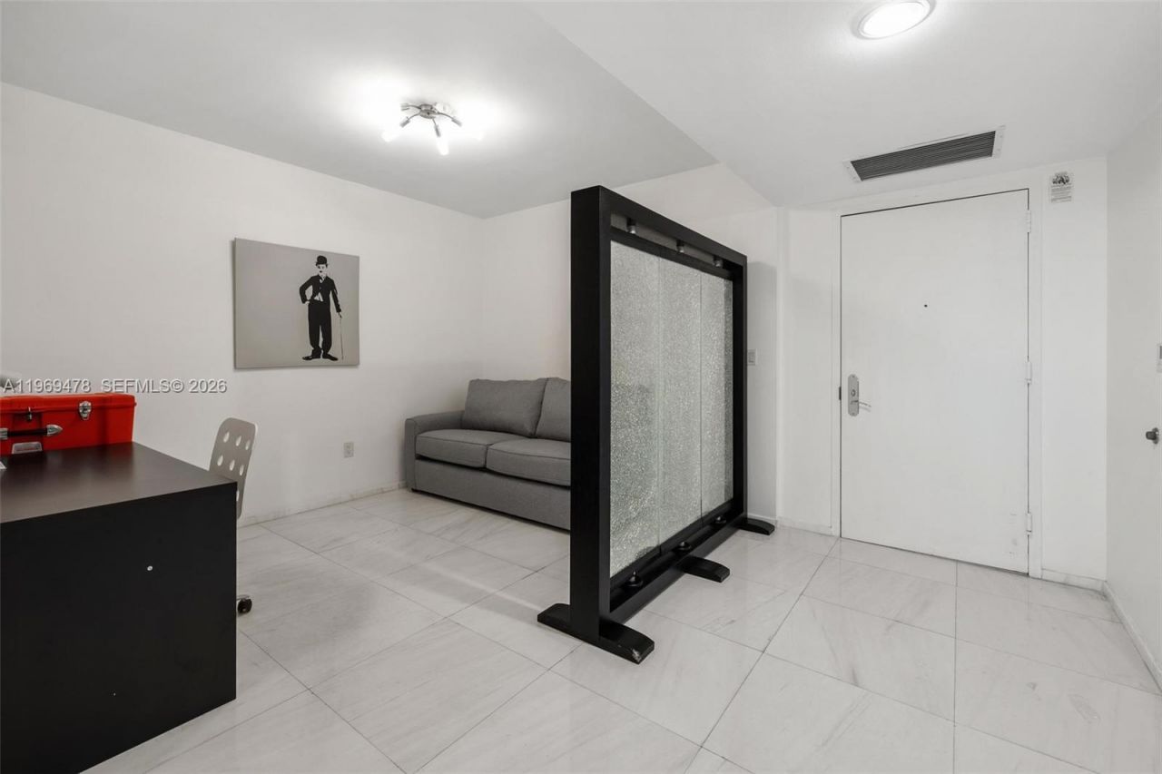 1830 S Ocean Dr, Unit 3211, Hallandale Beach, FL 33009 Photo