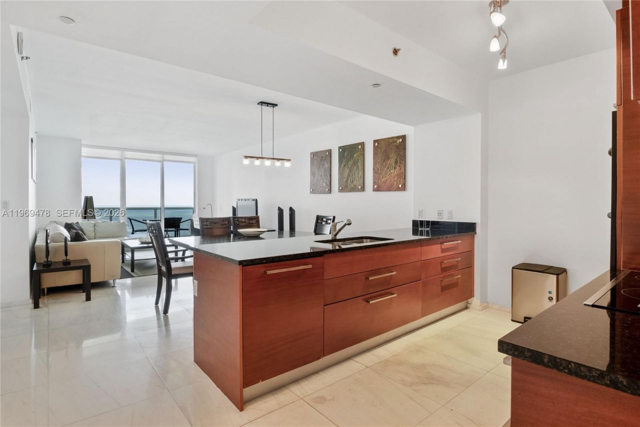 1830 S Ocean Dr, Unit 3211, Hallandale Beach, FL 33009 Photo