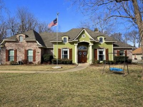 1005 Fawn Holw , Bossier City, LA 71111