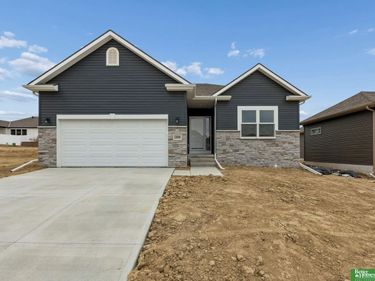 12958 S 50th Street, Bellevue, NE 68133