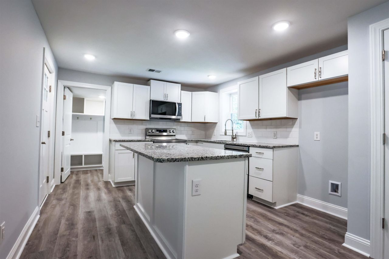 4271 Mclamb Ave. Photo 17