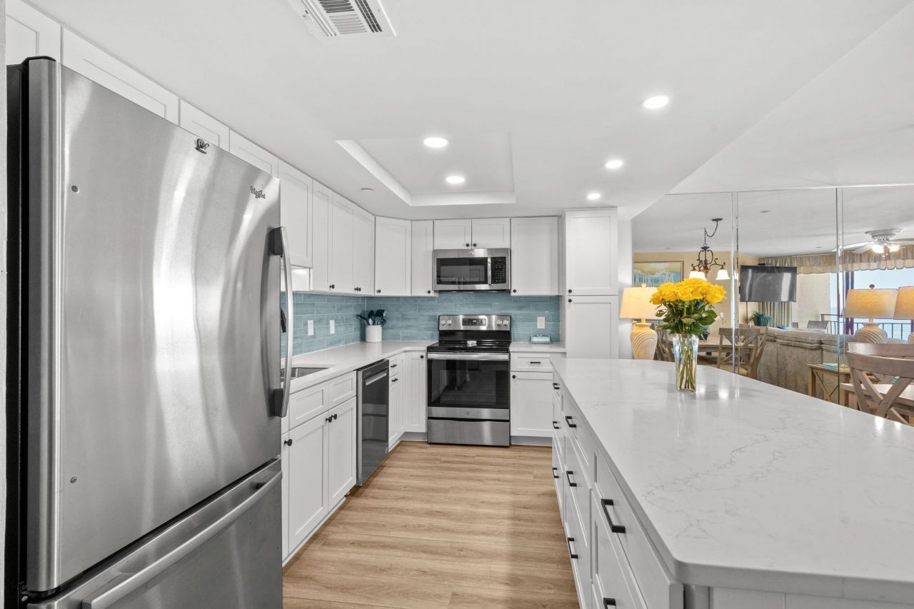 1620 N Waccamaw Dr.  Photo 14