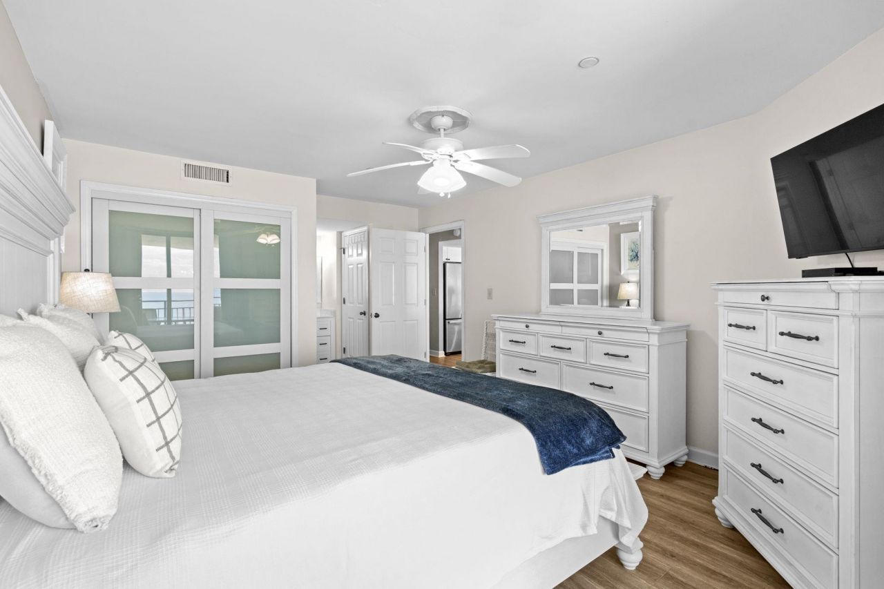 1620 N Waccamaw Dr. Photo 23