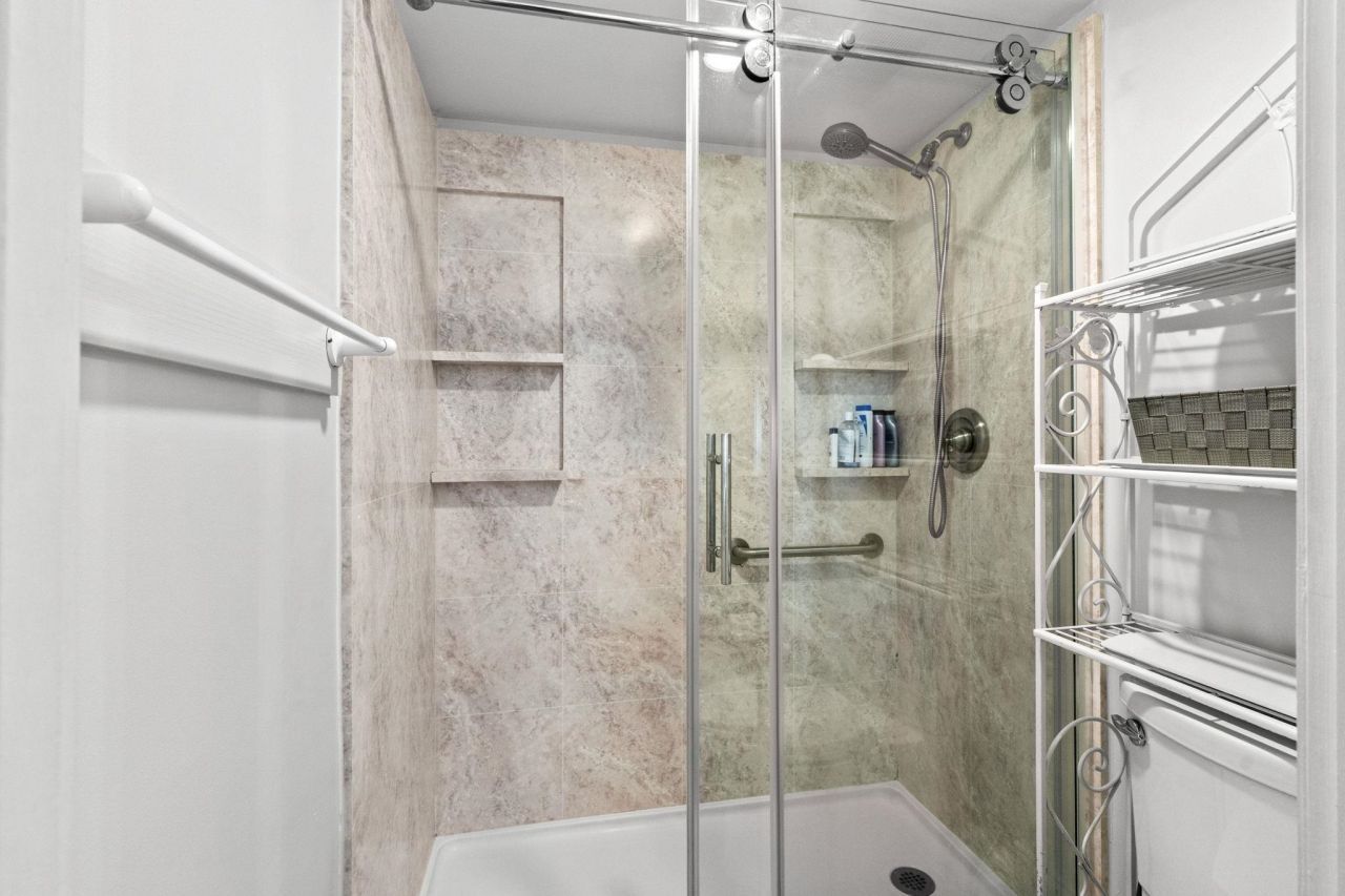 1620 N Waccamaw Dr.  Photo 25