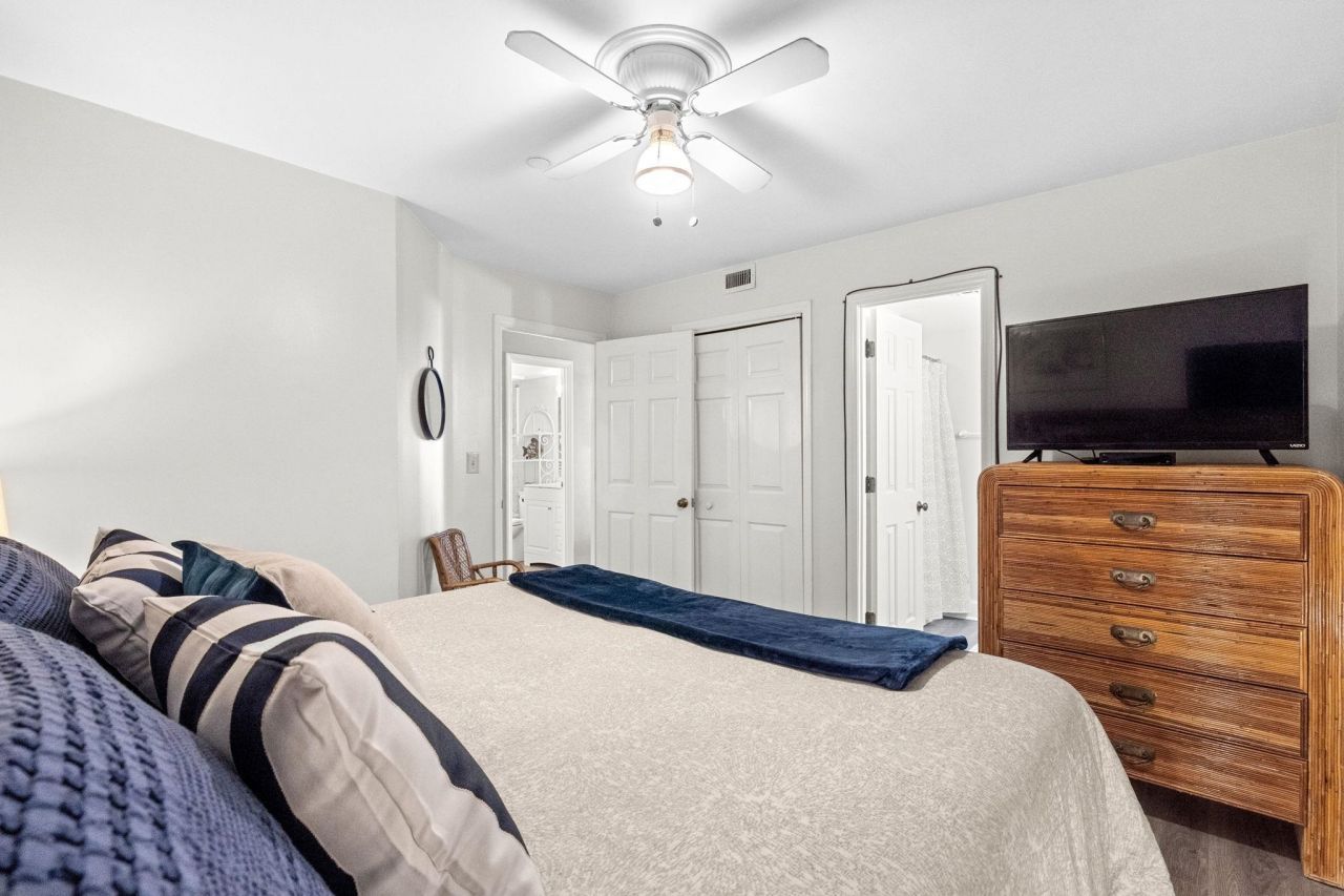 1620 N Waccamaw Dr. Photo 30