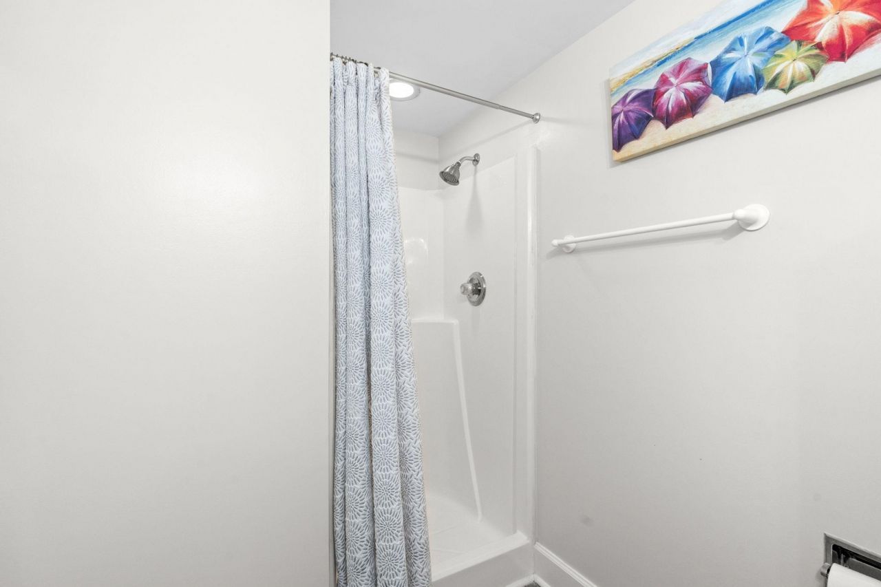 1620 N Waccamaw Dr. Photo 32