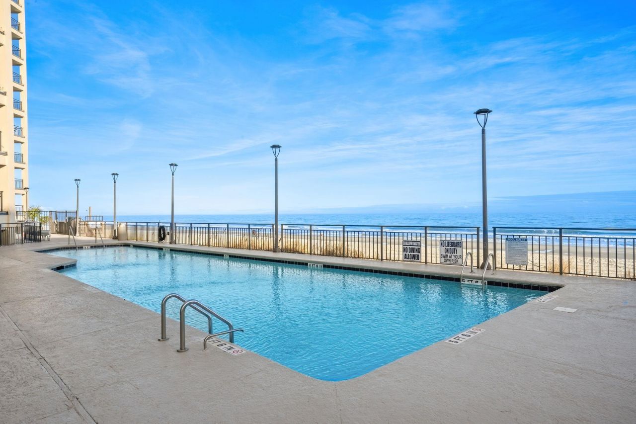 1620 N Waccamaw Dr. Photo 37