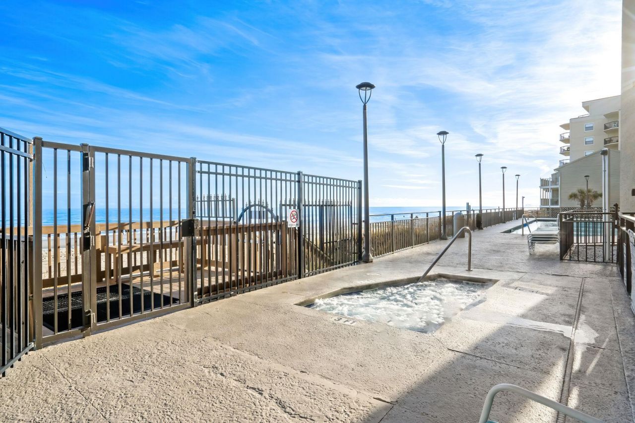 1620 N Waccamaw Dr. Photo 38