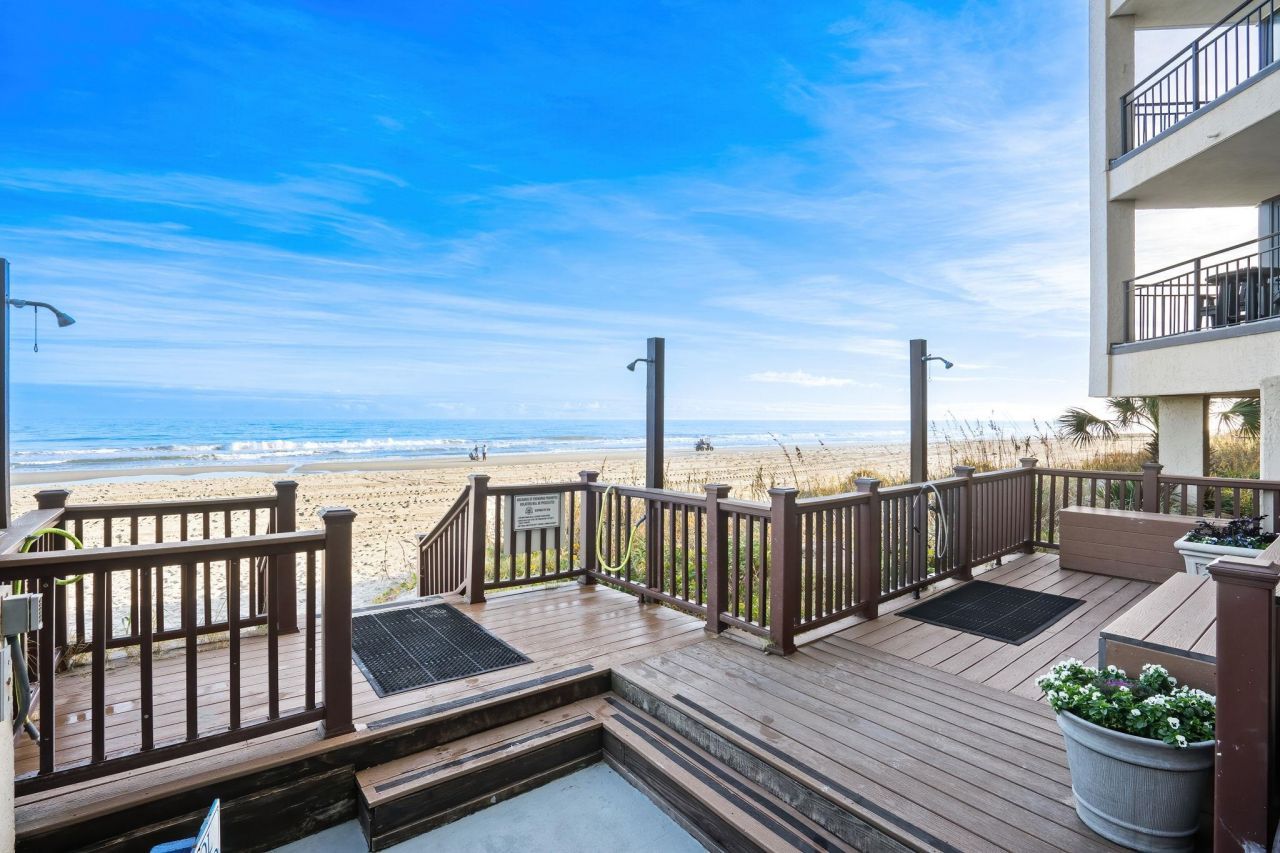 1620 N Waccamaw Dr. Photo 39