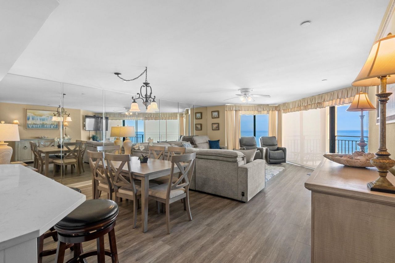 1620 N Waccamaw Dr. Photo 7