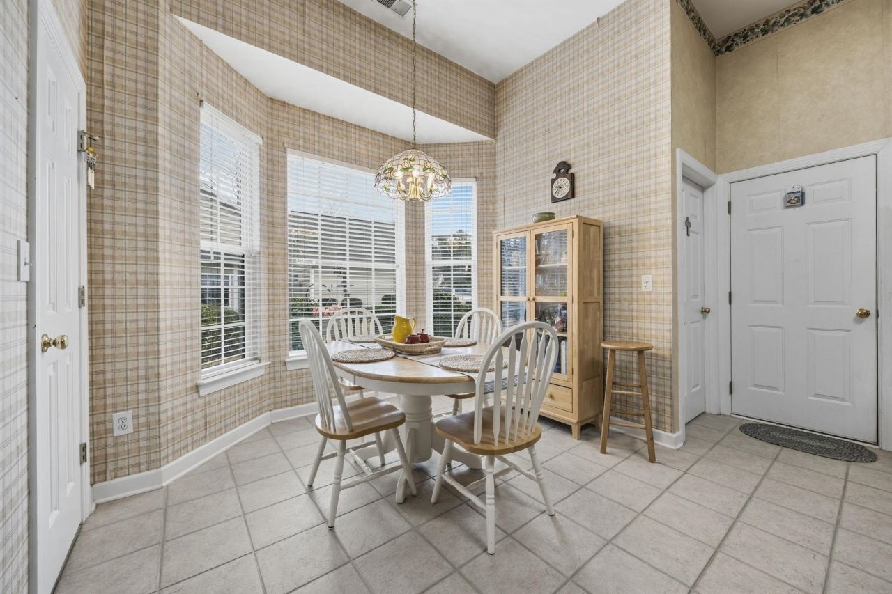 4542 Firethorne Dr. Photo 14