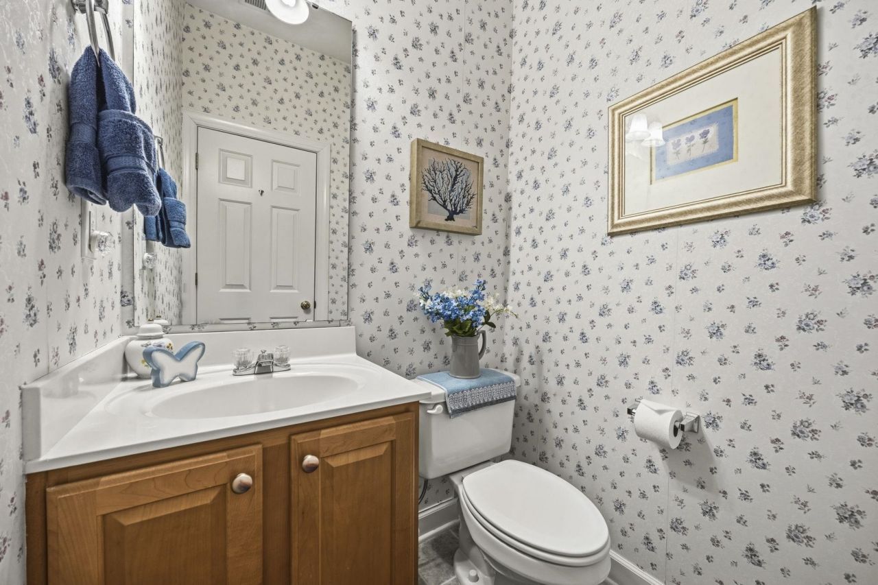 4542 Firethorne Dr. Photo 22