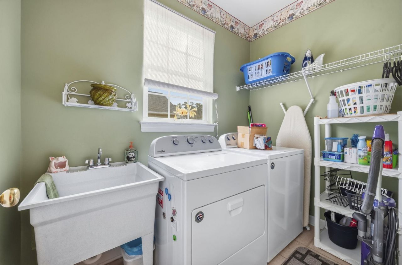 4542 Firethorne Dr. Photo 32